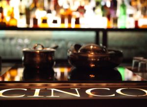 CINCO lounge