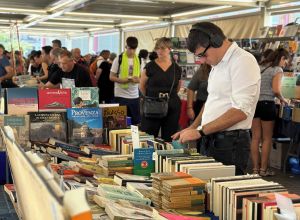 Mercat Del Llibre Dominical De Sant Antoni
