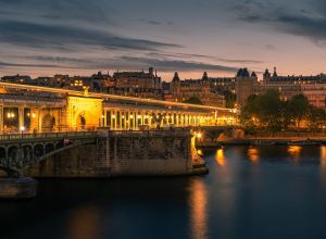 Most de Bir-Hakeim v Paříži