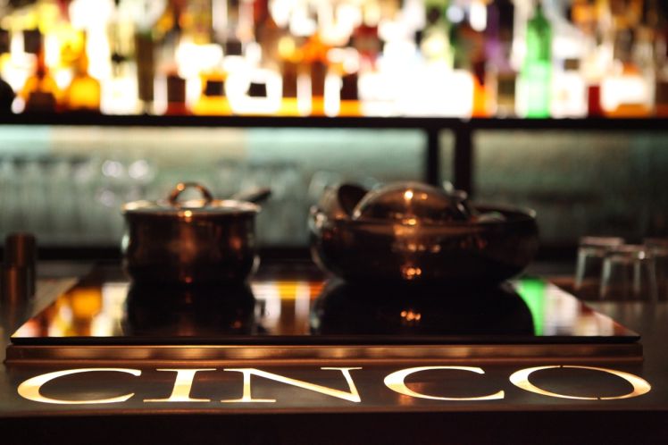 CINCO lounge