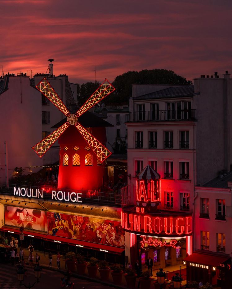 Le Moulin Rouge v Paříži